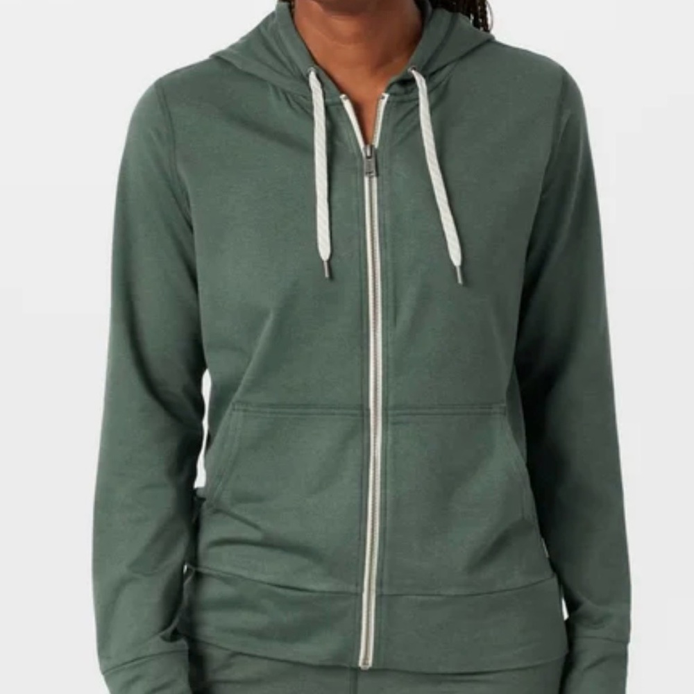 Vuori Performance Hoodie